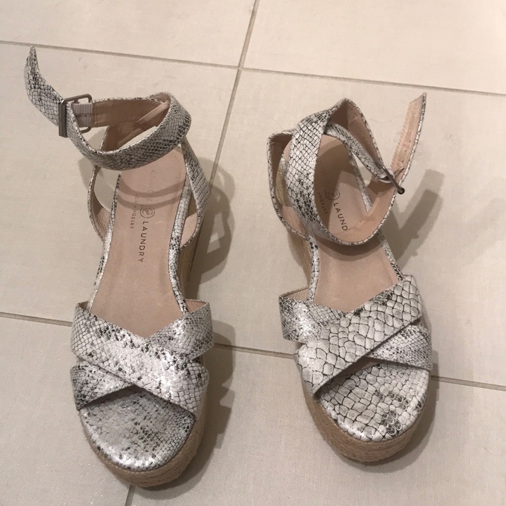 Super cute snake platform shoes